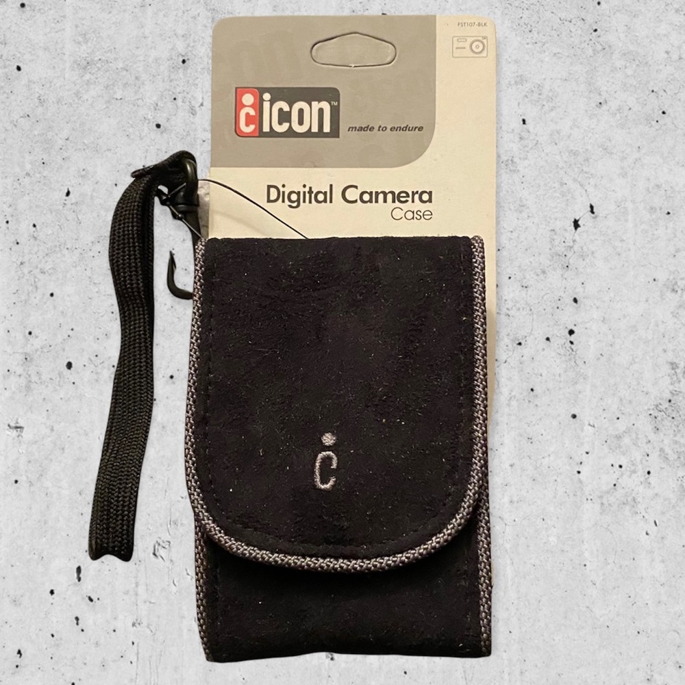 Icon Digital Camera Black Suede Case Snap Wristlet NWT Compact Photography
